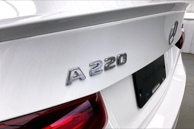 Used 2019 Mercedes-Benz A 220 4MATIC image 9