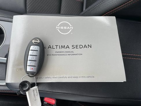 Used 2024 Nissan Altima 2.5 SR FWD image 31