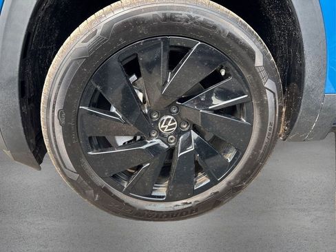 Used 2025 Volkswagen Atlas Cross Sport SE image 12