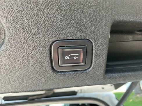 Used 2019 Chevrolet Equinox Premier AWD/4WD image 21