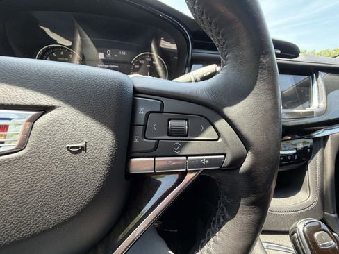 Used 2021 Cadillac XT6 Premium Luxury AWD/4WD image 17