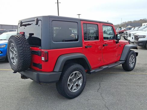 Used 2015 Jeep Wrangler Unlimited Rubicon w/ Connectivity Group image 4