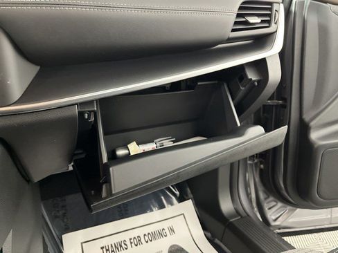 Used 2021 Nissan Rogue S FWD image 32