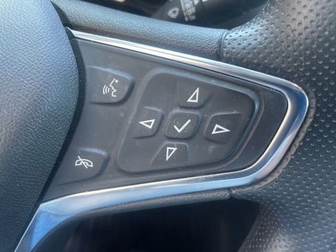 Used 2019 Chevrolet Equinox LT FWD image 28
