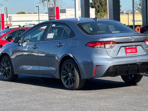 New 2026 Toyota Corolla SE image 7
