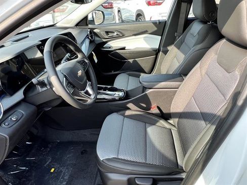 New 2026 Chevrolet Trax LT w/ Driver Confidence Package image 11