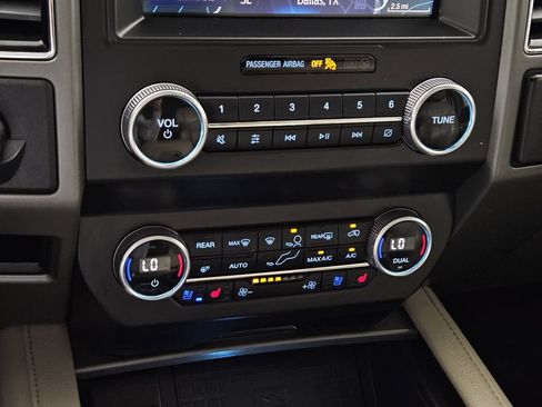 Used 2021 Ford Expedition XLT RWD image 15