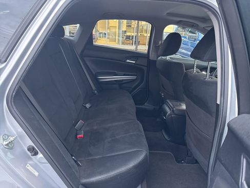 Used 2013 Honda Crosstour EX image 21