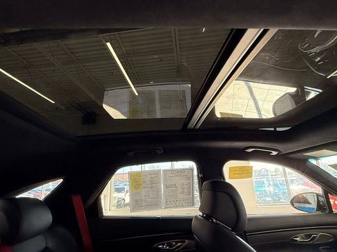 Used 2022 Genesis GV70 3.5T Sport w/ Sport Prestige Package image 39