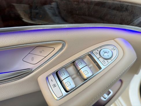 Used 2019 Mercedes-Benz S 560 Sedan image 15