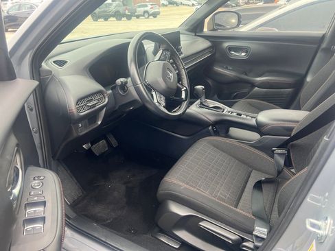 Used 2025 Honda HR-V Sport image 8