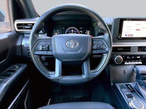 Certified 2025 Toyota Tacoma SR5 AWD/4WD image 6