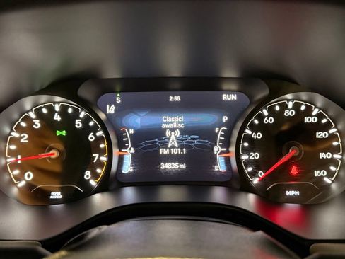 Used 2025 Jeep Compass Limited AWD/4WD image 19