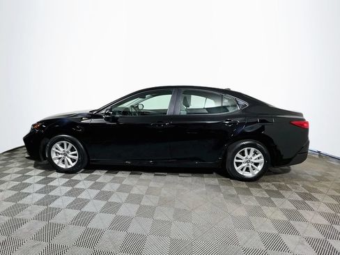 Used 2025 Toyota Camry LE w/ Convenience Package AWD/4WD image 4
