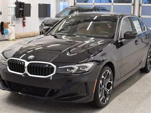 New 2026 BMW 330i xDrive Sedan w/ Premium Package AWD/4WD image 9