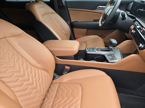 New 2026 Kia Sportage X-Line w/ X-Line Technology Package AWD/4WD image 11