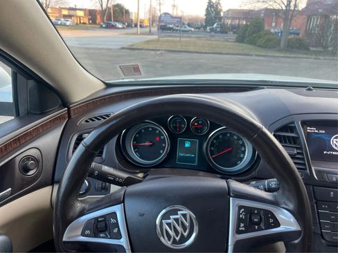 Used 2013 Buick Regal Premium image 19