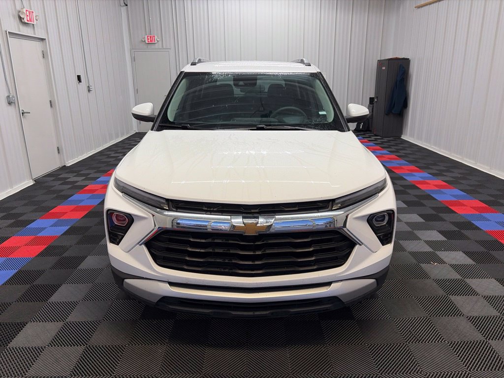 Used 2025 Chevrolet TrailBlazer LT AWD/4WD image 8
