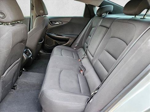 Used 2018 Chevrolet Malibu LT w/ Driver Confidence Package FWD image 14