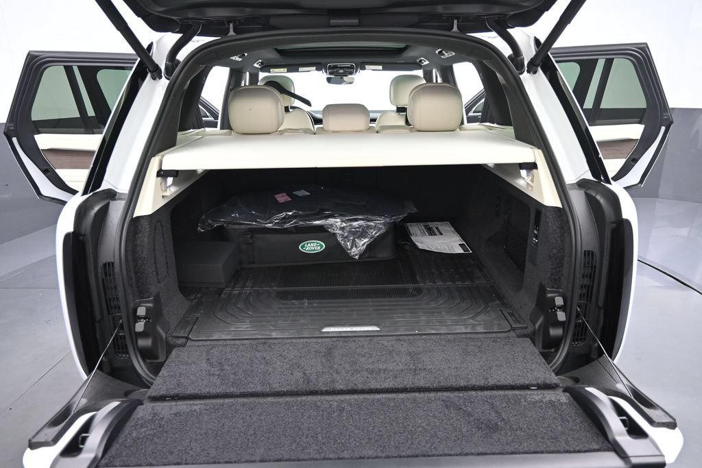 New 2026 Land Rover Range Rover SE AWD/4WD image 15