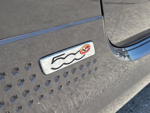 Used 2019 FIAT 500 e FWD image 16
