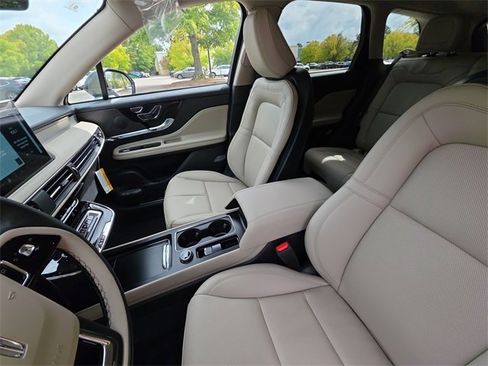 New 2026 Lincoln Corsair Premiere image 21