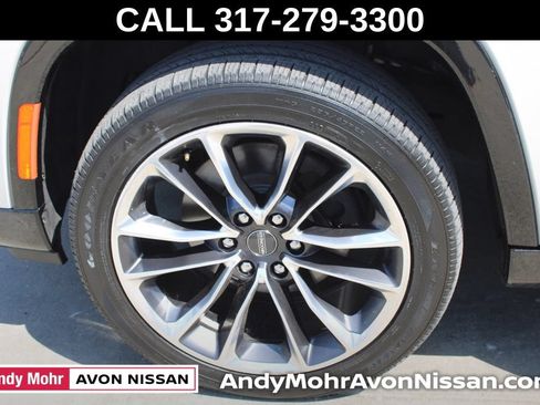 Used 2022 Jeep Wagoneer Series II w/ Premium Group I AWD/4WD image 12