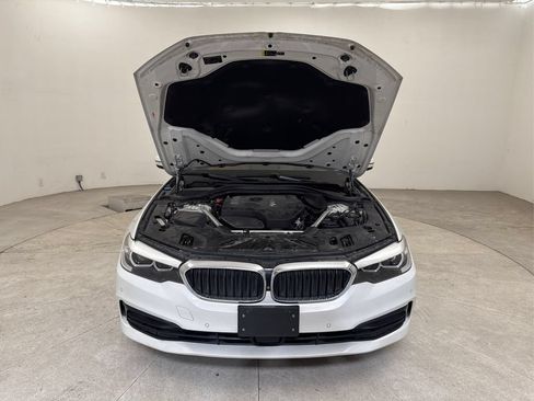 Used 2019 BMW 530i RWD image 18