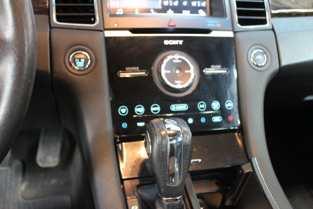 Used 2016 Ford Taurus Limited w/ Driver Assist Package AWD/4WD image 17