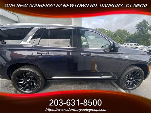 Used 2025 Cadillac Escalade Premium Luxury w/ Touring Package AWD/4WD image 9