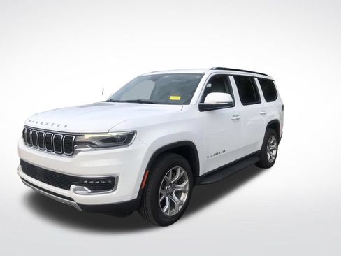 Used 2022 Jeep Wagoneer Series II RWD image 2