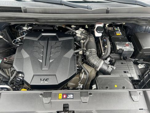 Certified 2022 Kia Carnival LX FWD image 25