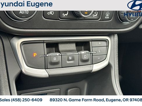 Used 2022 GMC Terrain SLT image 29