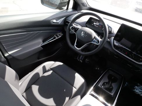 Certified 2023 Volkswagen ID.4 Pro S image 9