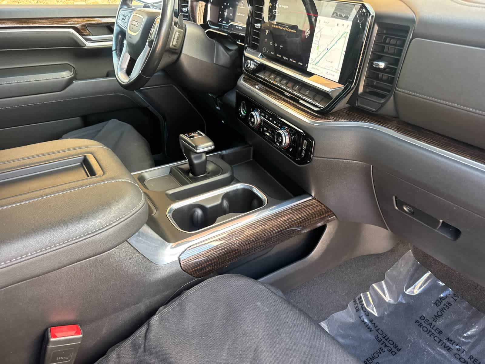 Used 2022 GMC Sierra 1500 Elevation w/ X31 Off-Road Package AWD/4WD image 15