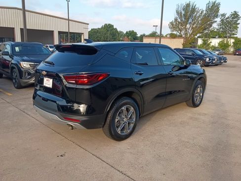 Used 2025 Chevrolet Blazer LT FWD image 7