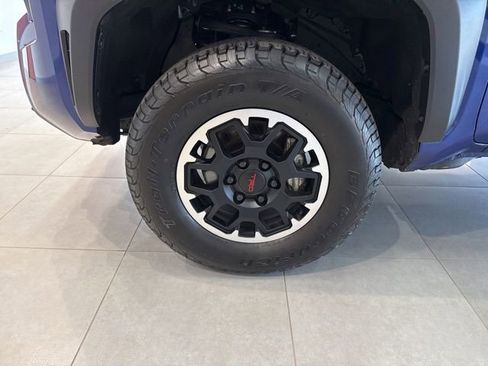 Used 2024 Toyota Tacoma TRD Sport image 12
