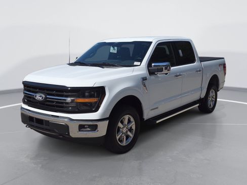 Used 2025 Ford F150 XLT w/ Equipment Group 302A MID AWD/4WD image 7