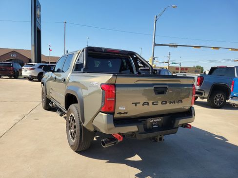 Used 2024 Toyota Tacoma TRD Off-Road AWD/4WD image 5