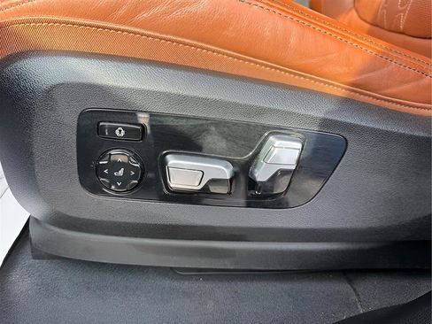 Used 2019 BMW X7 xDrive50i w/ M Sport Package image 28