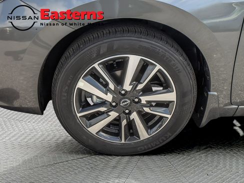 New 2025 Nissan Versa SV w/ Trunk Package image 27