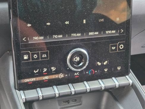 Used 2025 GMC Terrain Elevation AWD/4WD image 28