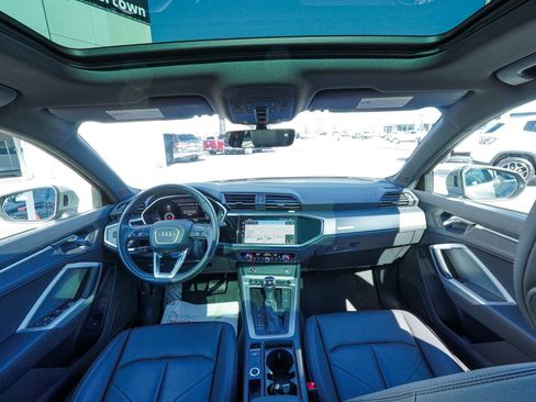 Used 2024 Audi Q3 2.0T Premium Plus image 38