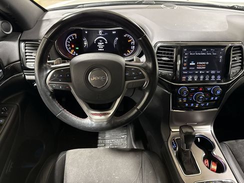 Used 2021 Jeep Grand Cherokee Trailhawk w/ Premium Lighting Group AWD/4WD image 11