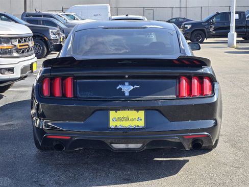 Used 2015 Ford Mustang Coupe image 6