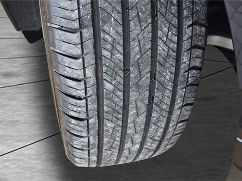 Used 2024 Cadillac Lyriq Luxury w/ LPO, Floor Liner Package image 30