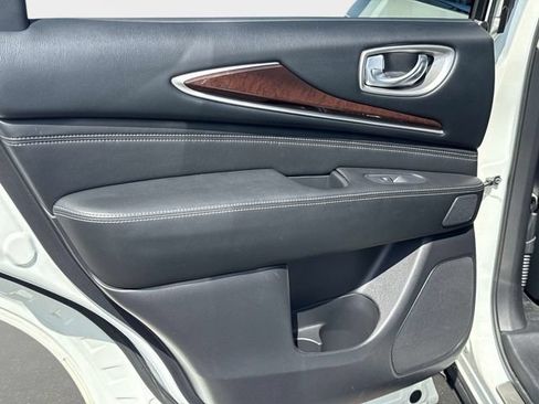 Used 2017 INFINITI QX60 FWD w/ Deluxe Technology Package image 11