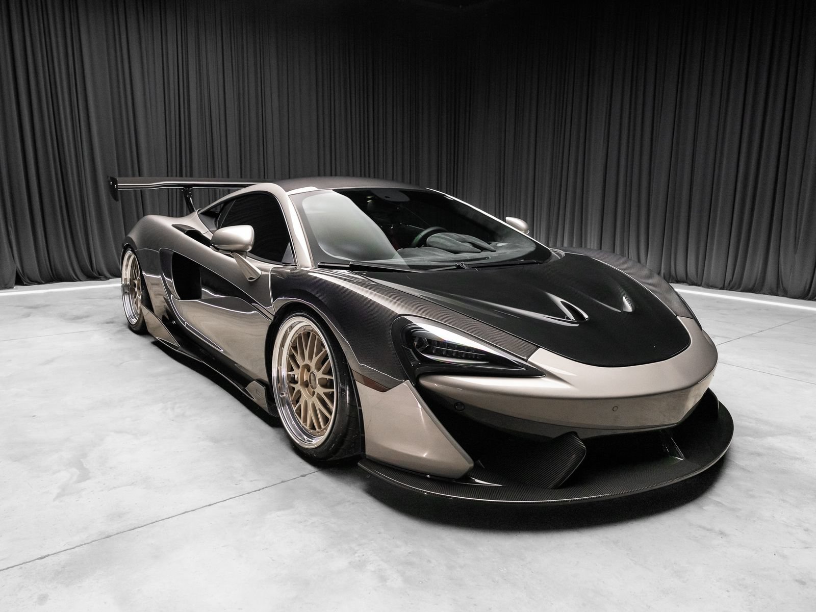 Used 2017 McLaren 570S Coupe RWD image 9