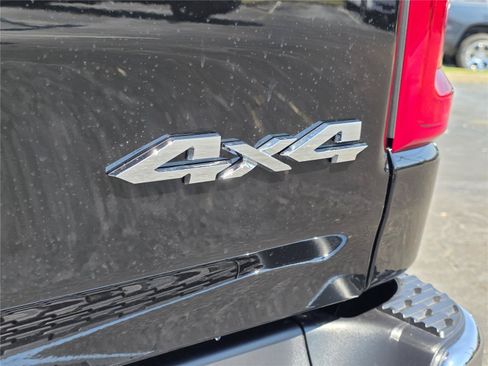 New 2026 RAM 1500 Laramie AWD/4WD image 39