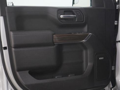 Used 2022 Chevrolet Silverado 1500 LT Trail Boss w/ Convenience Package II image 22